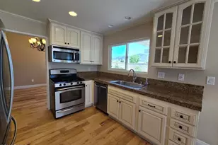208 Calle Tamega, Camarillo, CA 93012 - Photo 13