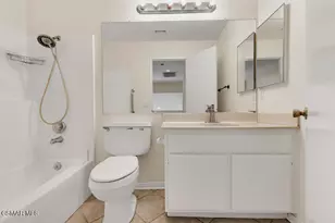 2016 Riverbirch Dr, Simi Valley, CA 93063 - Photo 29