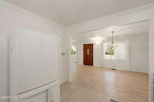 1130 N Maple St, Burbank, CA 91505 - Photo 9
