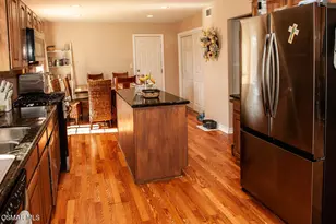 2884 Gardner St, Simi Valley, CA 93065 - Photo 11