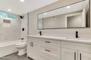 260 Goldenwood Cir, Simi Valley, CA 93065 - Photo 49