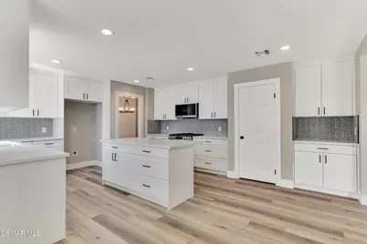 260 Goldenwood Circle, Simi Valley, CA 93065 - Photo 17