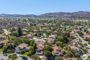 260 Goldenwood Cir, Simi Valley, CA 93065 - Photo 61