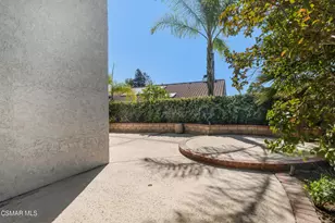 260 Goldenwood Cir, Simi Valley, CA 93065 - Photo 53