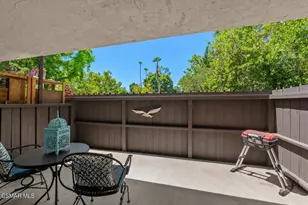31577 Lindero Canyon Rd, Westlake Village, CA 91361 - Photo 29