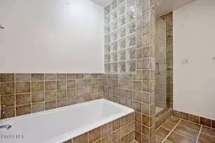32040 Waterside Ln, Westlake Village, CA 91361 - Photo 21