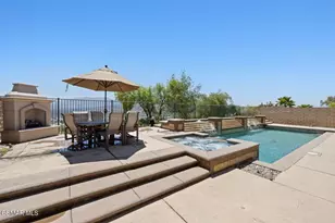 17114 Crest Heights Dr, Canyon Country, CA 91387 - Photo 37