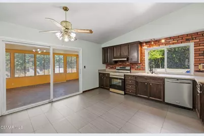 13949 Tucker Avenue, Sylmar, CA 91342 - Photo 15