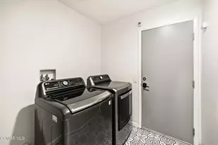 388 Sundance St, Thousand Oaks, CA 91360 - Photo 31