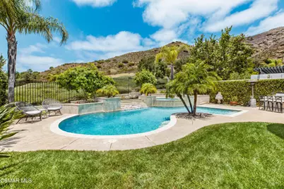 961 Alexandra Court, Oak Park, CA 91377 - Photo 5