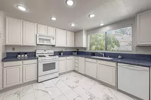 441 Cherry Hills Ln, Thousand Oaks, CA 91320 - Photo 15