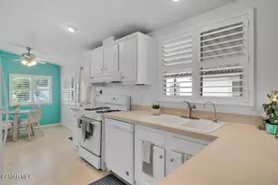 195 Tierra Rejada Road, Simi Valley, CA 93065 - Photo 13