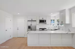15 Teasdale St, Thousand Oaks, CA 91360 - Photo 5
