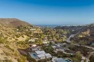 5924 Paseo Cyn Dr, Malibu, CA 90265 - Photo 13