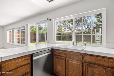 2260 Hollowpark Court, Thousand Oaks, CA 91362 - Photo 13