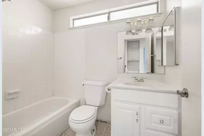 2260 Hollowpark Court, Thousand Oaks, CA 91362 - Photo 19