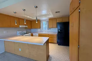15638 Viewridge Ln, Granada Hills, CA 91344 - Photo 3