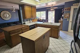 1287 Nonchalant Dr, Simi Valley, CA 93065 - Photo 9