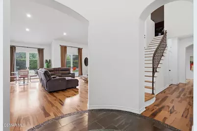 9651 Sagebrush Avenue, Chatsworth, CA 91311 - Photo 13