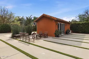 9651 Sagebrush Ave, Chatsworth, CA 91311 - Photo 47