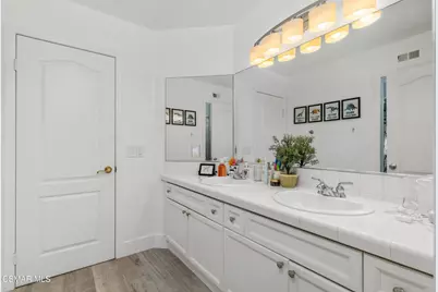 1660 Cross Bridge Place, Thousand Oaks, CA 91362 - Photo 25