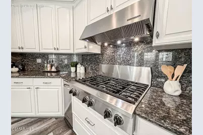 12486 Beech Grove Court, Moorpark, CA 93021 - Photo 29
