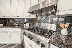 12486 Beechgrove Ct, Moorpark, CA 93021 - Photo 29