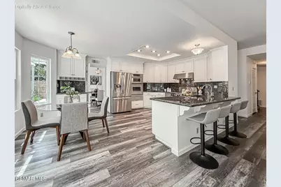 12486 Beech Grove Court, Moorpark, CA 93021 - Photo 3
