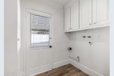 1258 Balsamo Avenue, Simi Valley, CA 93065 - Photo 39