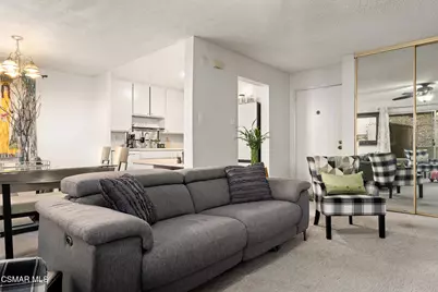 327 Chestnut Hill Court #11, Thousand Oaks, CA 91360 - Photo 5