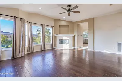 713 Twillin Court, Simi Valley, CA 93065 - Photo 5