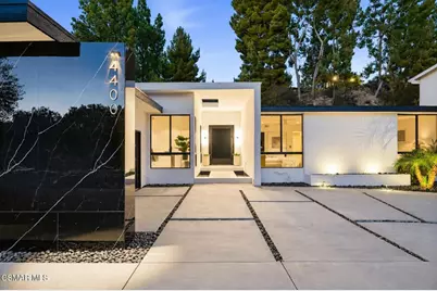 4400 Topanga Canyon Boulevard, Woodland Hills, CA 91364 - Photo 5