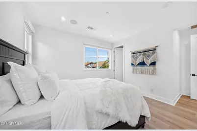 1135 N Commonwealth Avenue, Los Angeles, CA 90029 - Photo 17