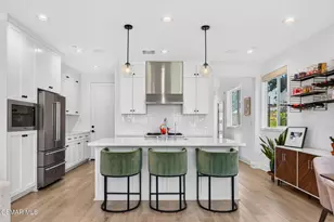 1135 N Commonwealth Ave, Los Angeles, CA 90029 - Photo 7