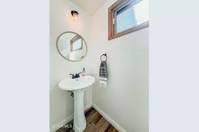 393 Larcom Street, Thousand Oaks, CA 91360 - Photo 35