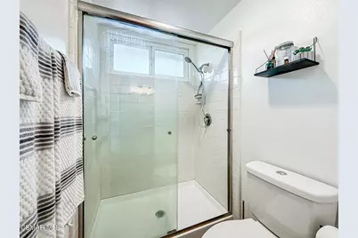 393 Larcom Street, Thousand Oaks, CA 91360 - Photo 25