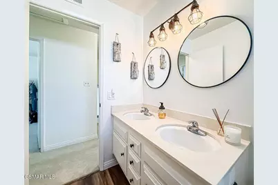 393 Larcom Street, Thousand Oaks, CA 91360 - Photo 31