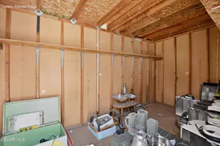 9208 Thompson Ave, Chatsworth, CA 91311 - Photo 15