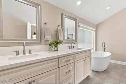 18935 Granada Circle, Porter Ranch, CA 91326 - Photo 19