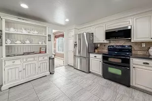 3243 Emerald Ave, Simi Valley, CA 93063 - Photo 19
