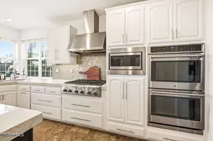 2424 Springbrook St, Thousand Oaks, CA 91362 - Photo 15