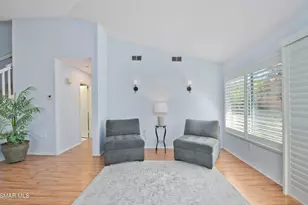 2040 Freesia Ave, Simi Valley, CA 93063 - Photo 11