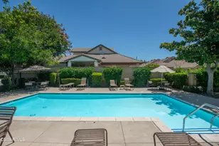 2040 Freesia Ave, Simi Valley, CA 93063 - Photo 23