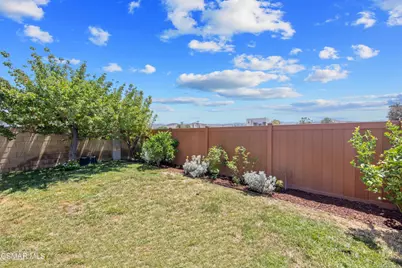 3752 Diamond Court, Simi Valley, CA 93063 - Photo 37