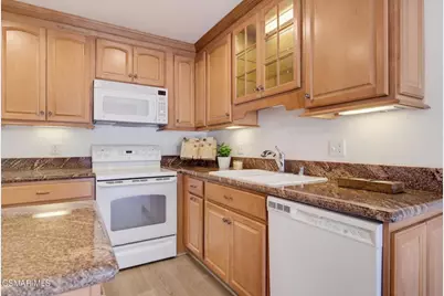 291 Sequoia Court #34, Thousand Oaks, CA 91360 - Photo 9