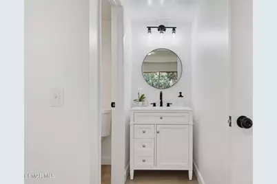 291 Sequoia Court #34, Thousand Oaks, CA 91360 - Photo 23