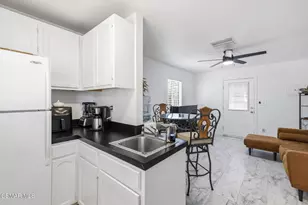 1484 N Rose St, Burbank, CA 91505 - Photo 7