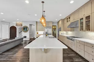 20511 Lantana Ct, Porter Ranch, CA 91326 - Photo 9