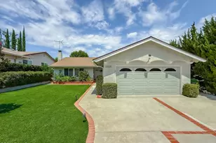 29249 Hillrise Dr, Agoura Hills, CA 91301 - Photo 5
