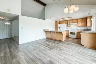 29249 Hillrise Dr, Agoura Hills, CA 91301 - Photo 15